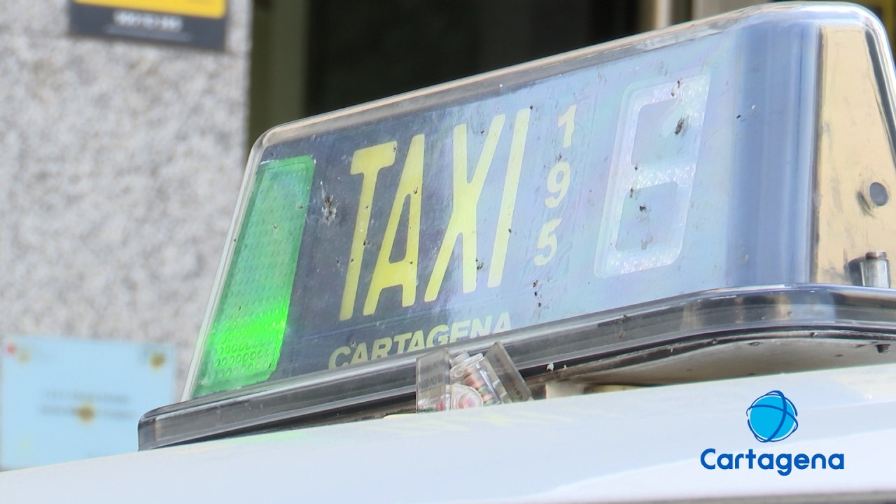 El aumento de la cuota de autónomos y el precio de la gasolina perjudica al sector del taxi
