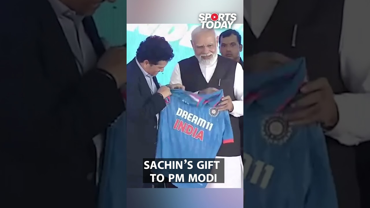 Sachin Tendulkar gifts PM Narendra Modi a special India cricket jersey | Sports Today