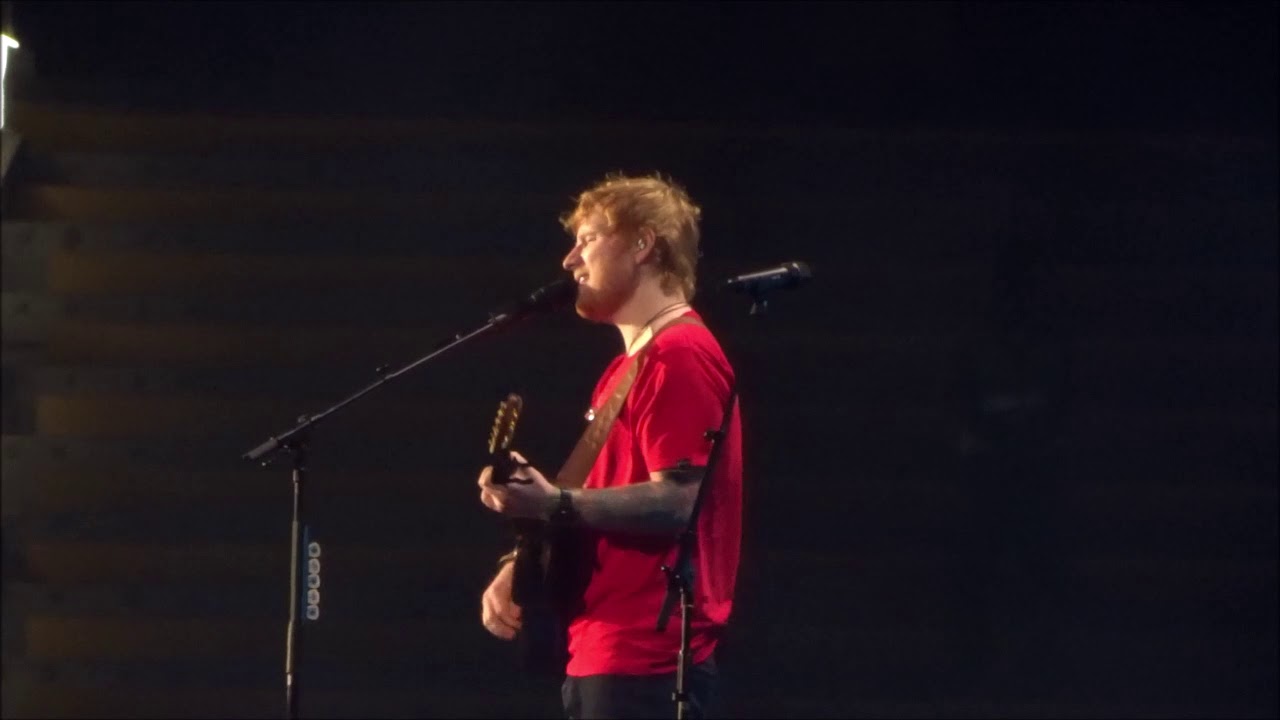 Ed Sheeran - All Of The Stars/Hearts Don't Break Around Here/Give Me Love medley @ Cape Town Stadium