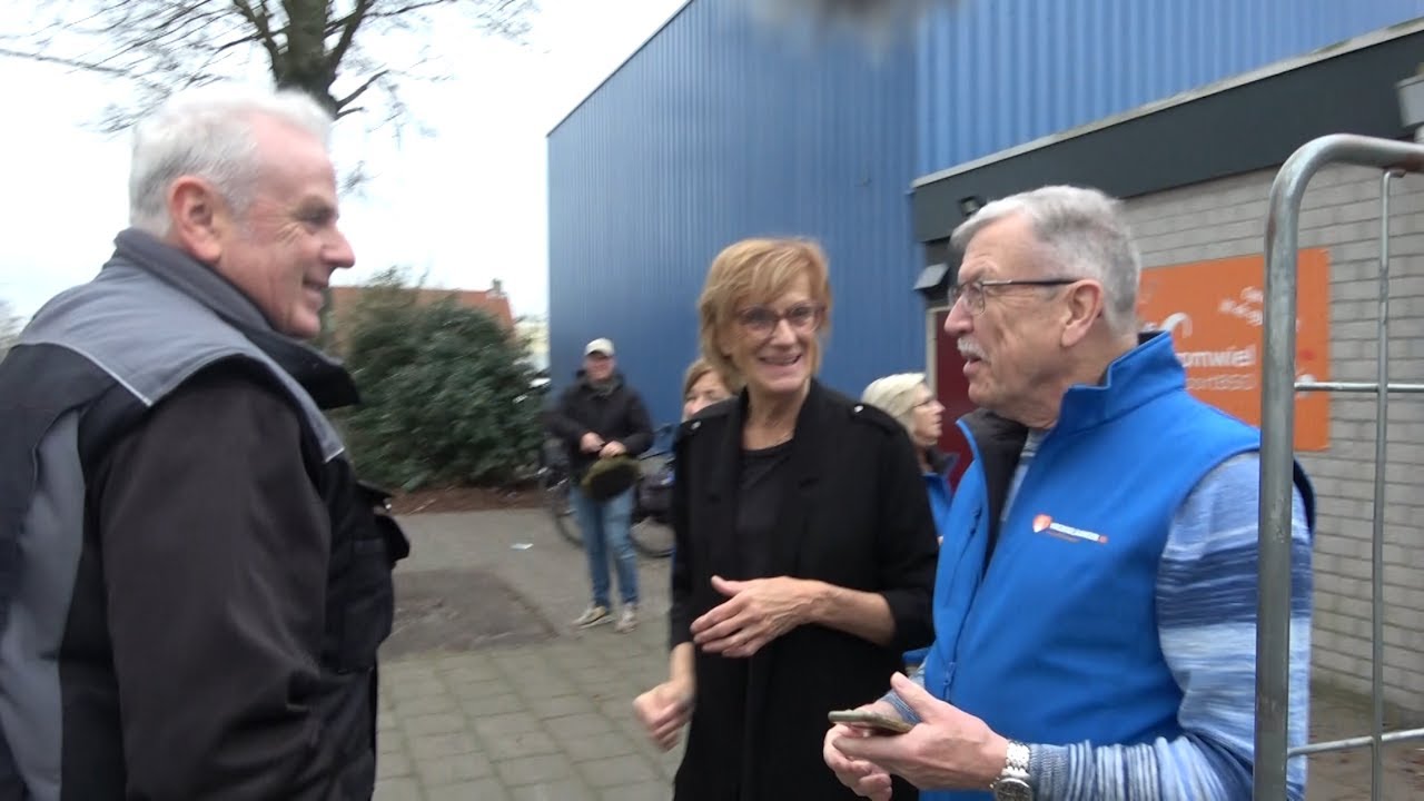 Lokaal Verhaal - OTMV doneert aan voedselbank
