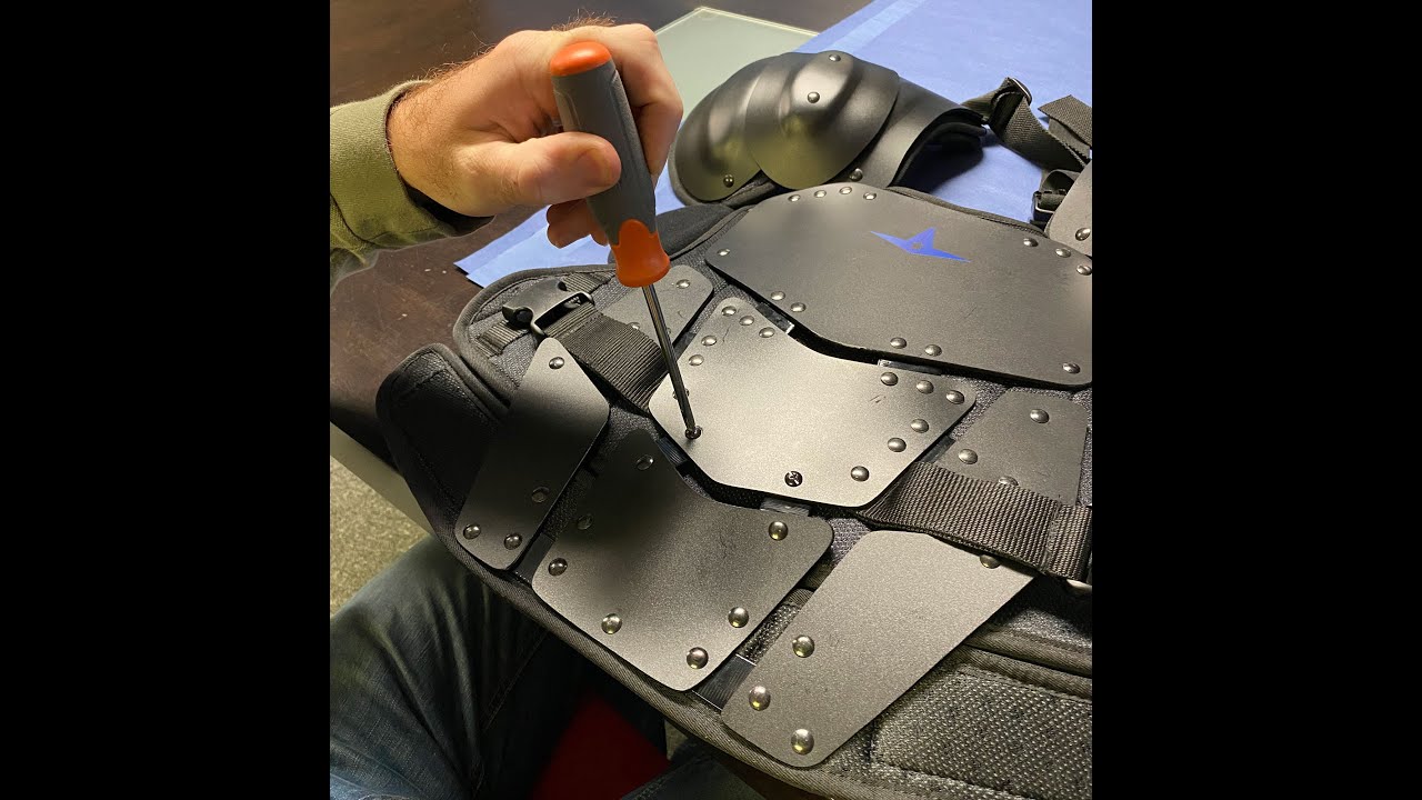 Crew How-To: Adjust Your All-Star Cobalt Umpire Chest Protector