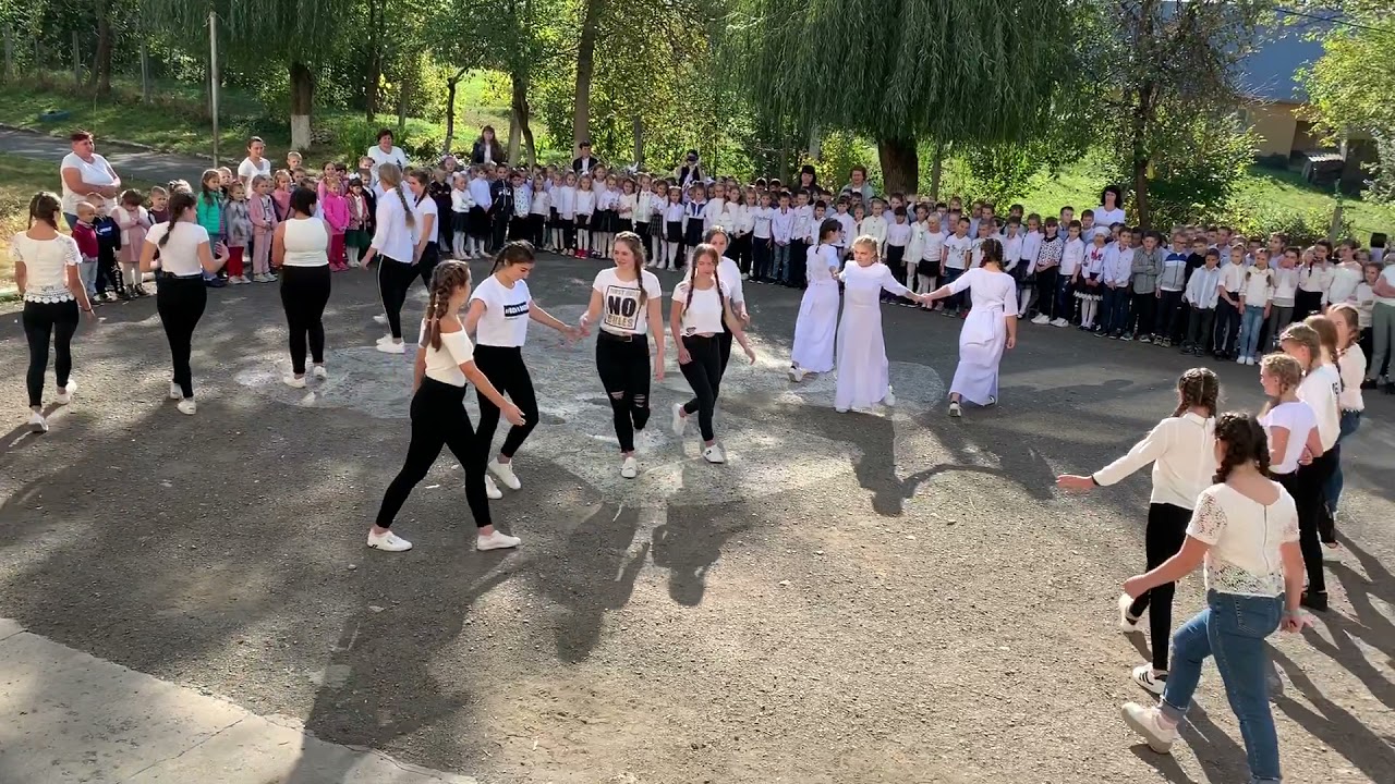 Флешмоб до Міжнародного Дня Миру у Монастирецькому НВК  2019 р