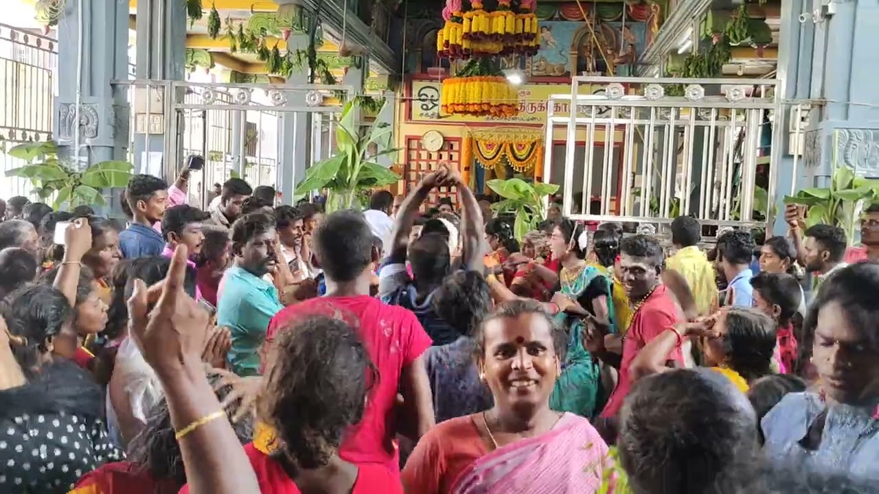 என்னா அடி என்னா அடி செம்ம சாமி அழைப்பு நையாண்டிமேளம்-Sami Alaippu Naiyandi Melam Videos