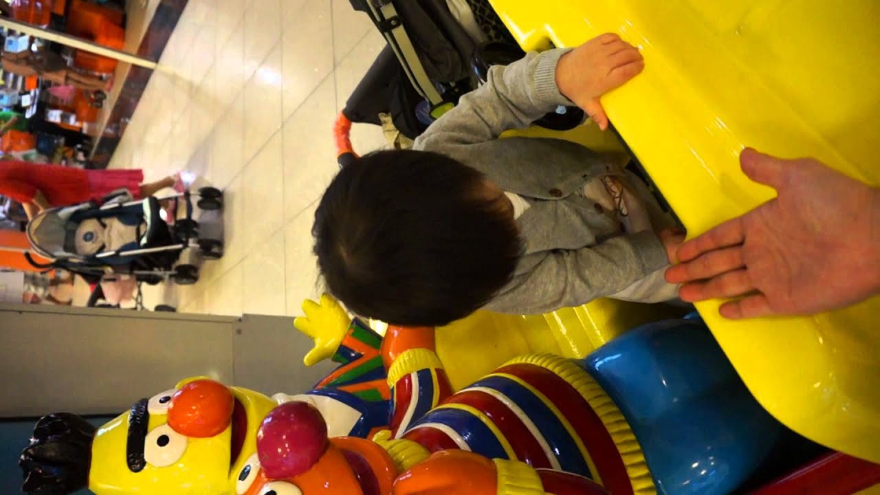 Baby Tiden on Kiddy Ride!
