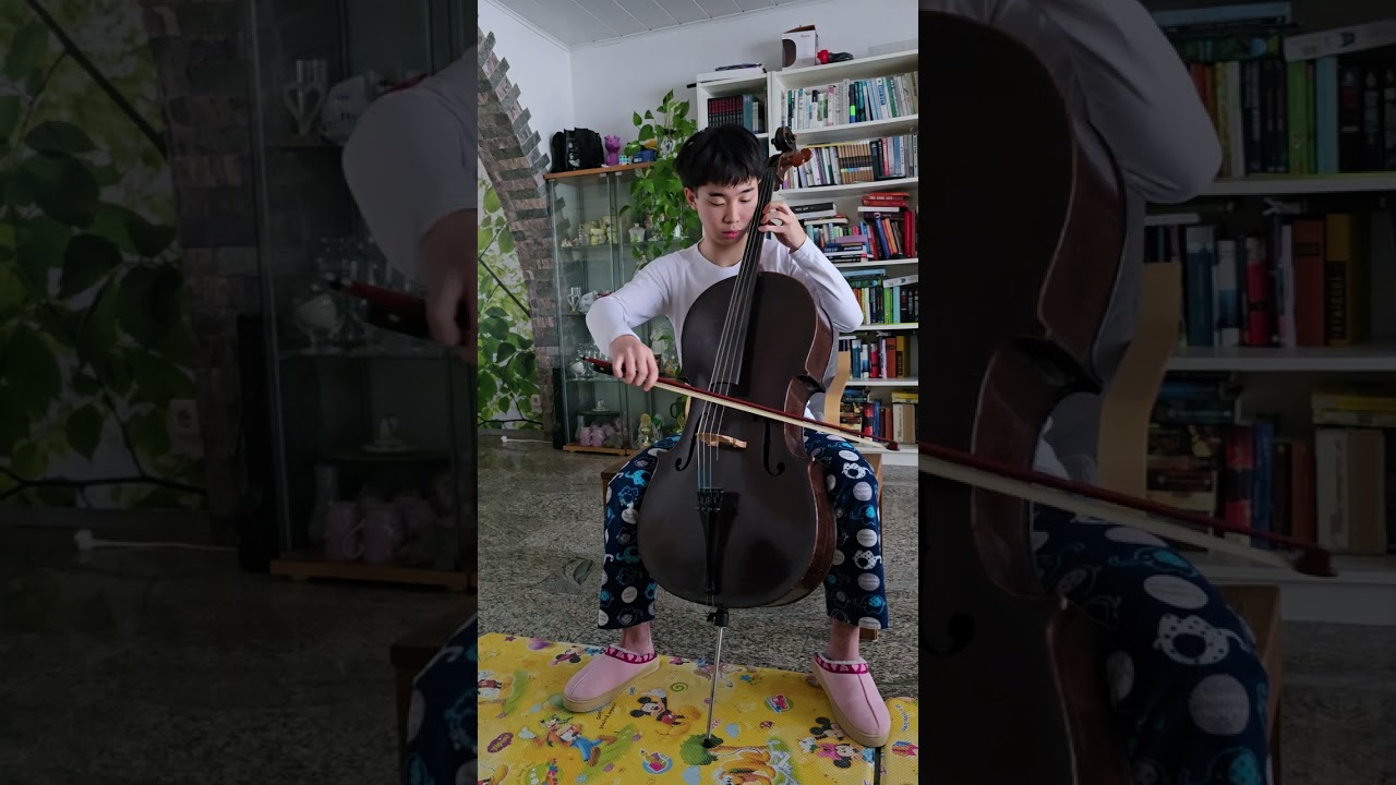 Hauskonzert von Familie yun    Bach cello suite d moll preludium.