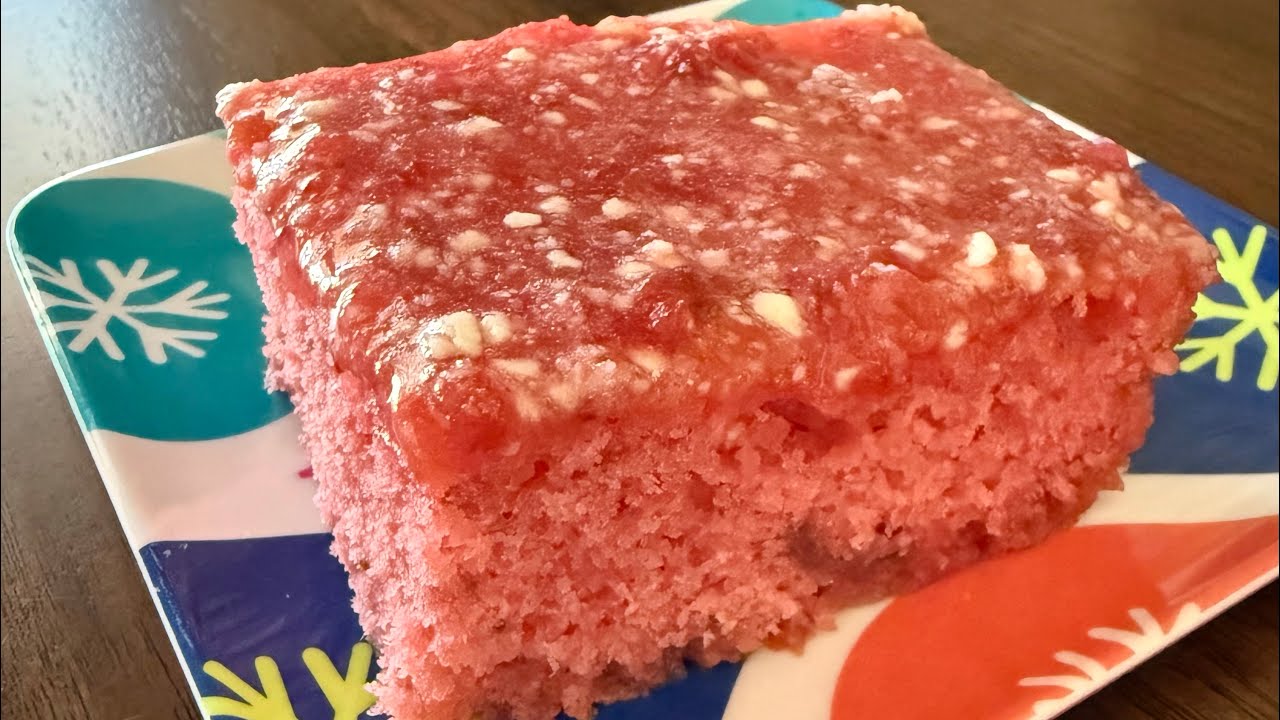 Estate Sale Recipe: Strawberry Cake with Strawberry Icing