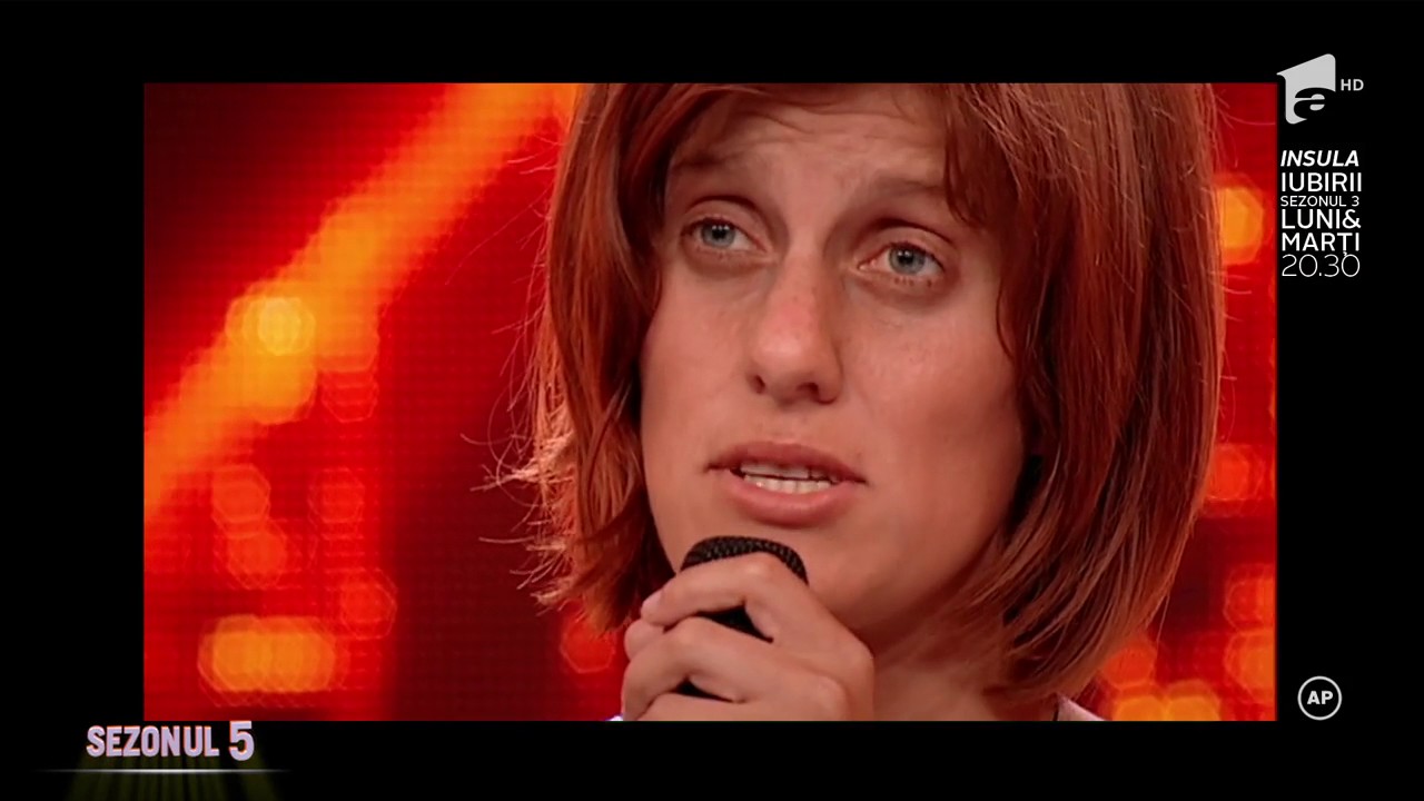 Trupa Paparazzi, două gemene cu tupeu