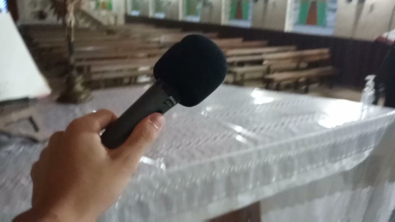 Tutorial de como servir numa Missa Cotidiana como Cerimoniário. (Em 1° pessoa).