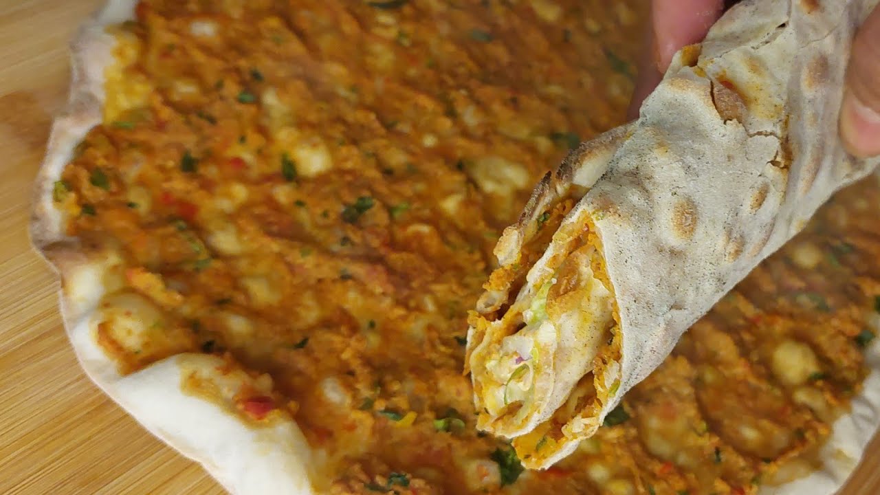 Turkse pizza zoals bij de bakker,kijk niet verder.dit is verslavend.Heerlijk en simpel.