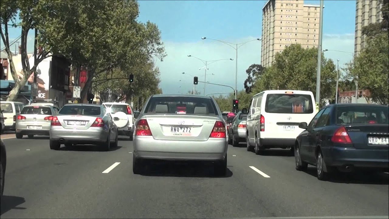 Driving to Melbourne CBD via Eastern Freeway
