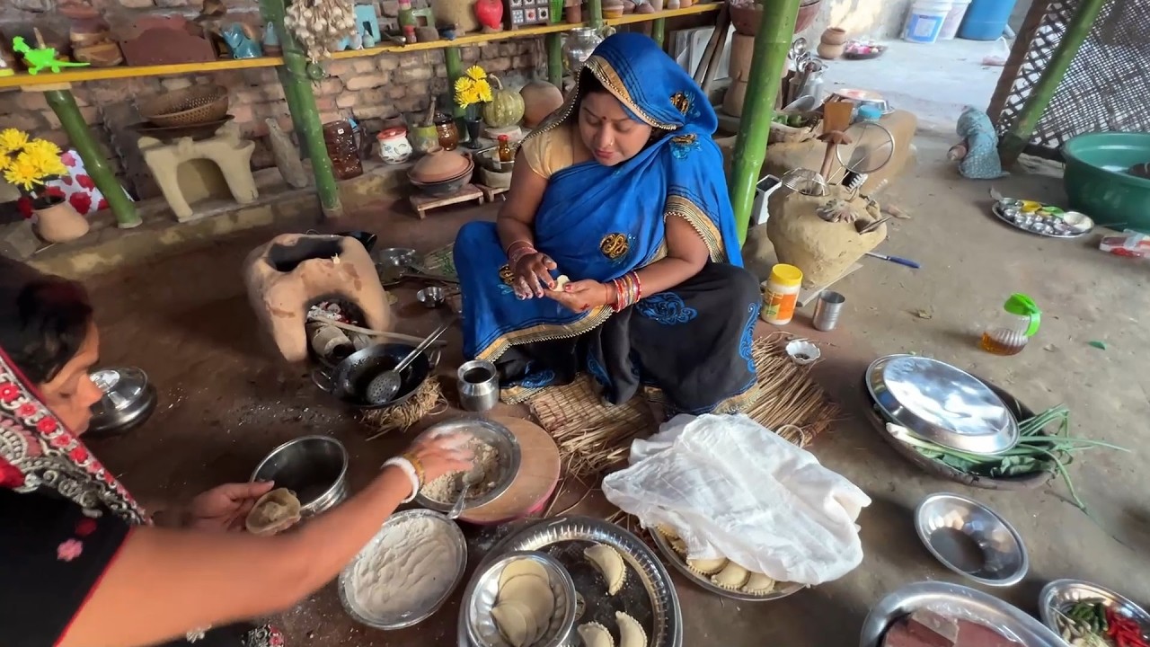 आज देखिए इस घर में क्या स्पेशल बन रहा है मम्मी और बड़ी मम्मी मिलकर बना रही है खूब सारे पकवान