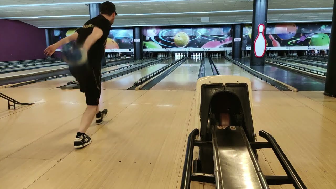 Straight bowling 11lb ball 20mph score 202, casual game.