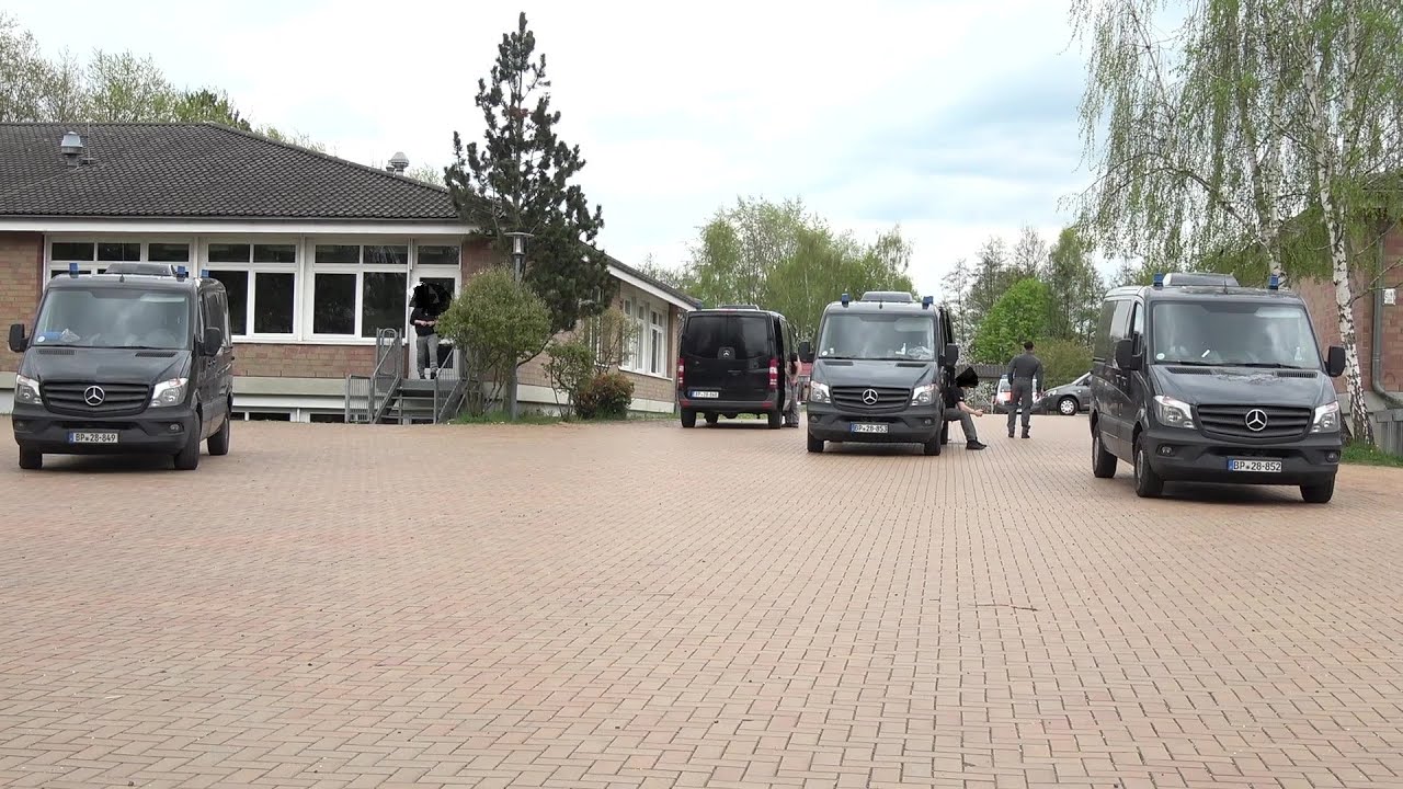 Amoklauf - Zahlreiche Verletzte an Gesamtschule Hennef Meiersheide am 15.04.25 - Übung