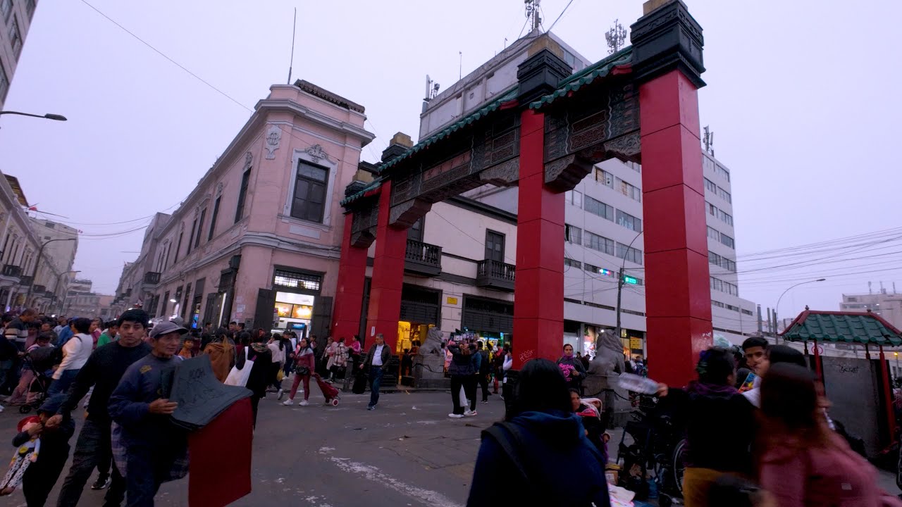 Paseo por Mesa Redonda un invierno de agosto 2024 | Lima Travel 4k