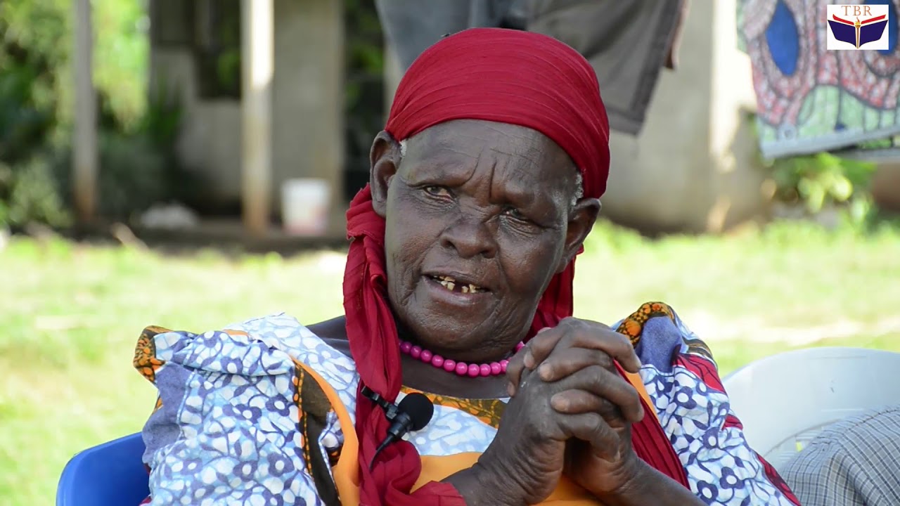 Mwanamke mwenye rekodi ya watoto wengi wafupi Tanzania.