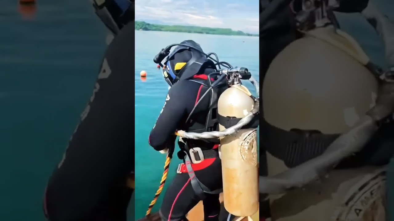 Most Dangerous Job in The World.😨🥶 #dangerousocean #dangerousjobs