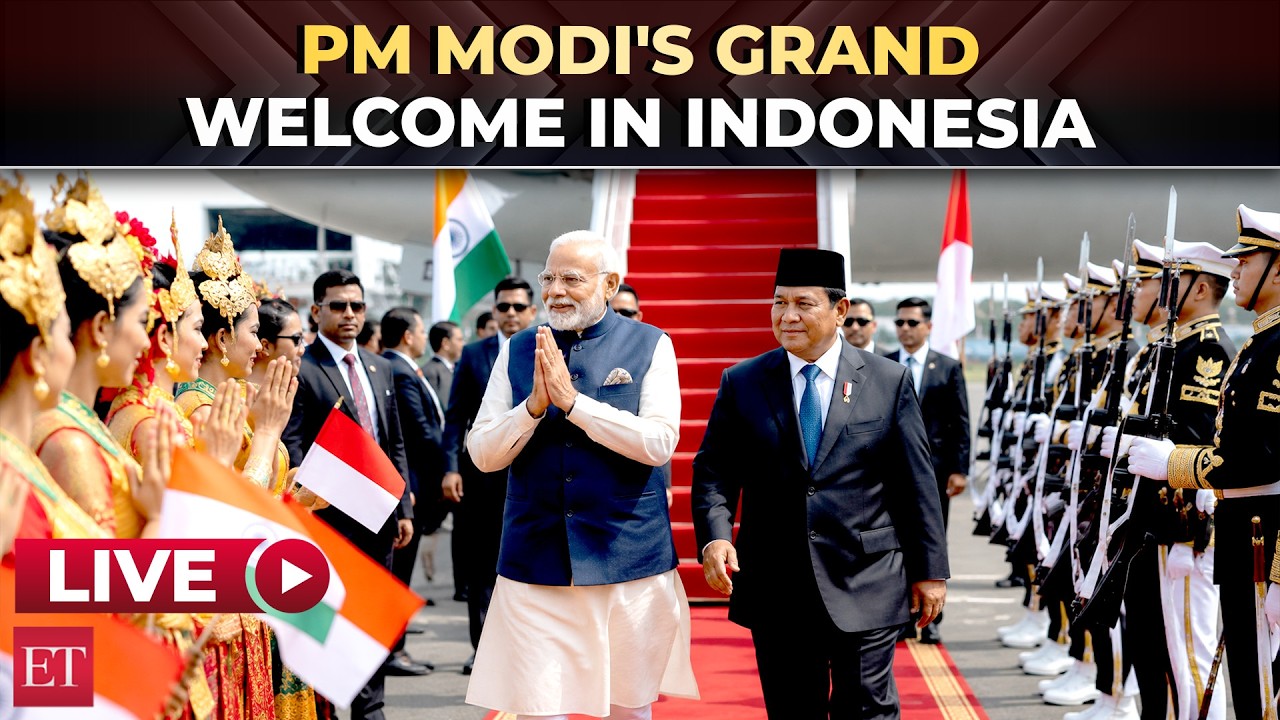 PM Modi receives warm welcome from Indian community in Jakarta | Modi in Indonesia LIVE