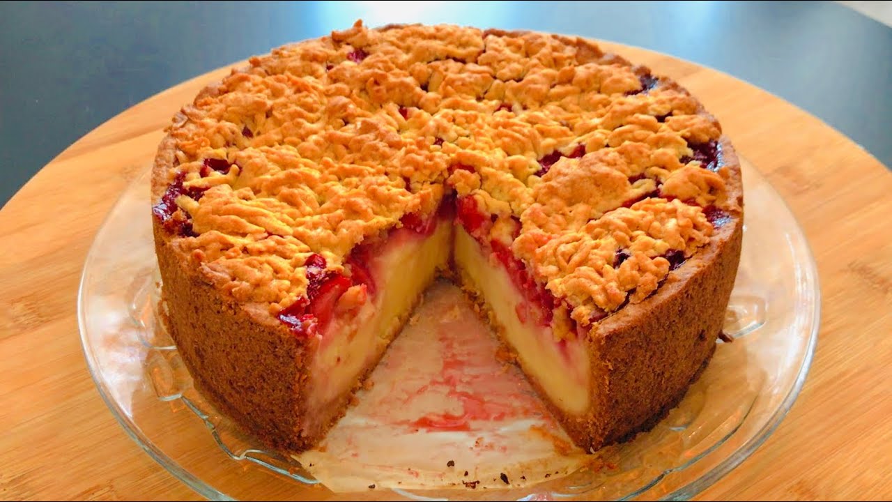 Kruche ciasto z truskawkami i kremem waniliowym - Strawberry pie - كيك بالفراولة و كريمة الفانيليا
