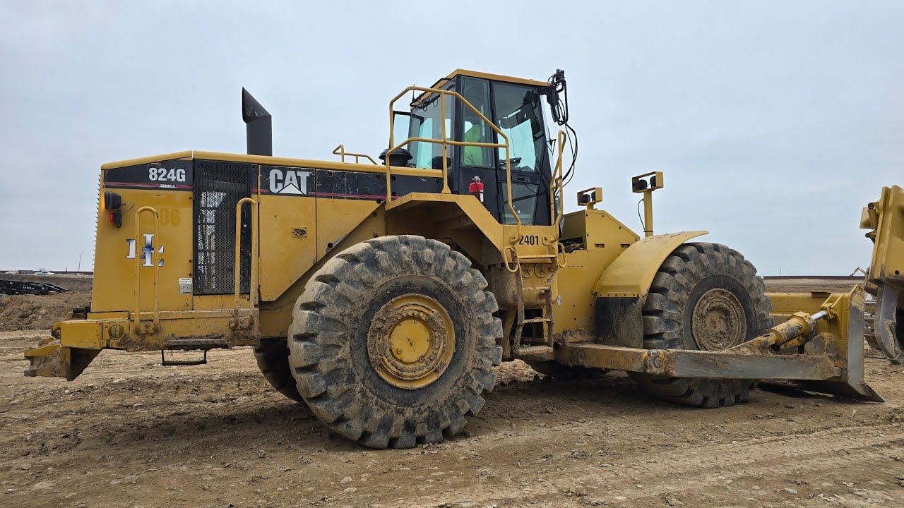 Cat 824G Wheel Dozer 