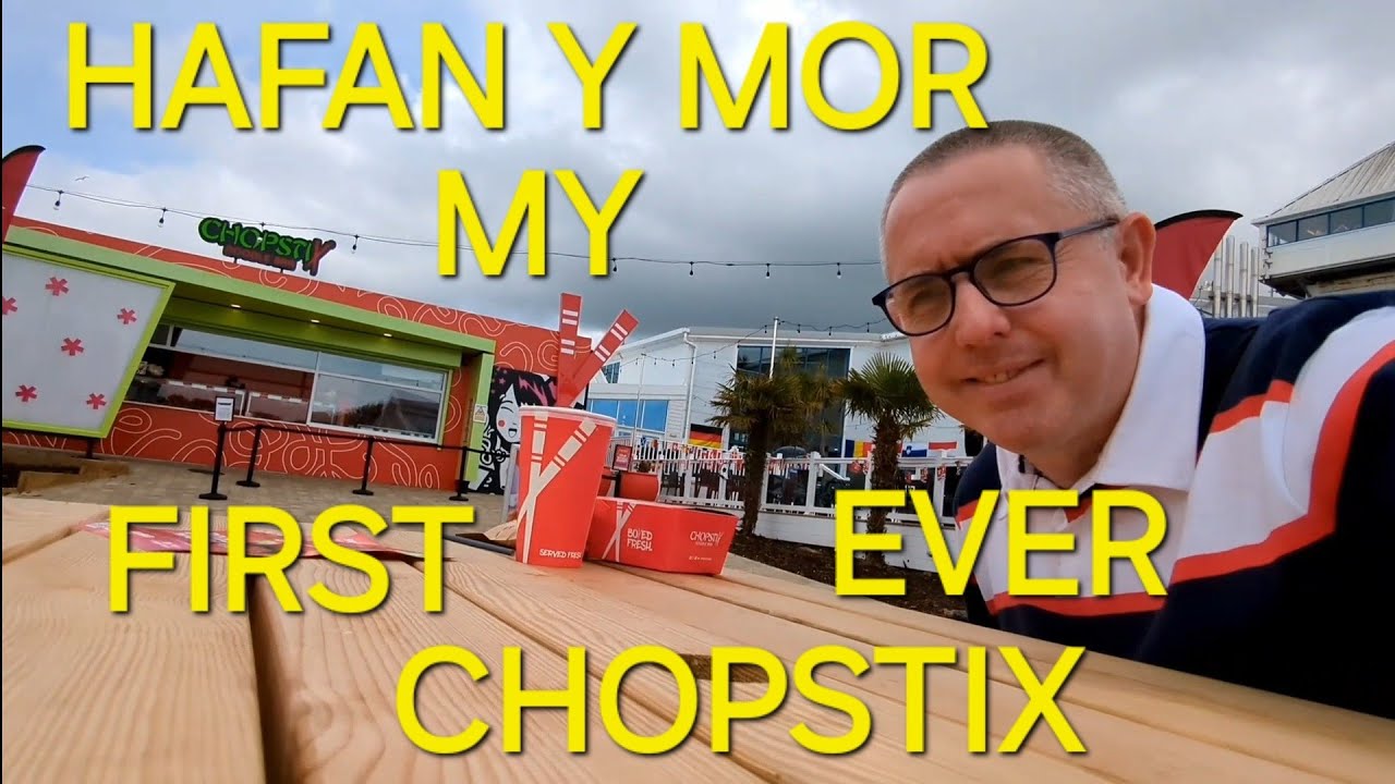 HAFAN Y MOR MY FIRST EVER CHOPSTIX THAT CARAMEL DRIZZLE CHICKEN & SWEET & SOUR  WAS VERY NICE10/10👍