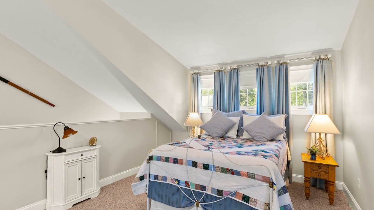 5 Middlewood Dr, Wenham MA 01984, USA