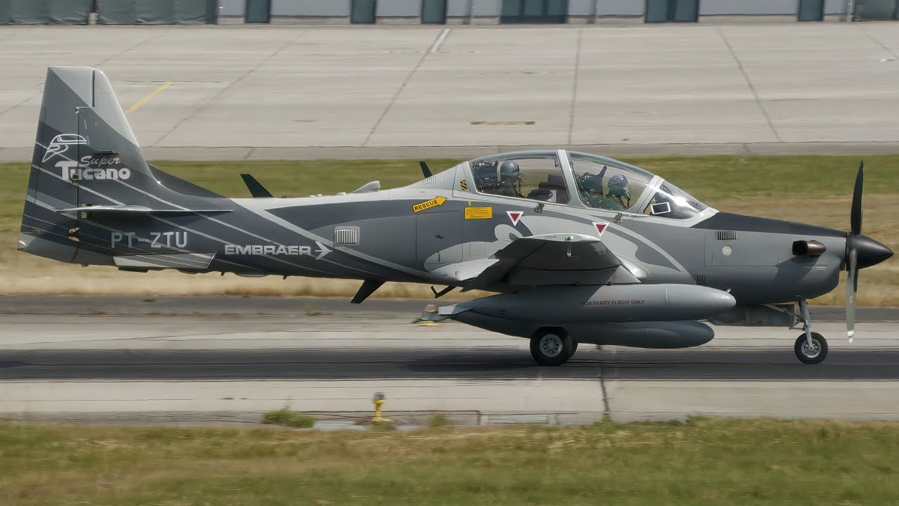 4K | Embraer 314 Super Tucano PT-ZTU takeoff at Geneva/GVA/LSGG