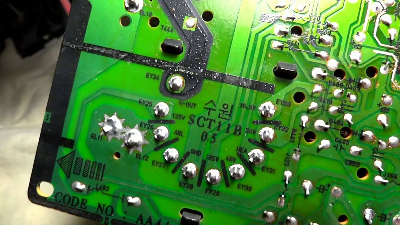 Ремонт телевизора SAMSUNG CK-5085ZR. Неправильно работает кадровая развёртка. Курсы телемастеров.