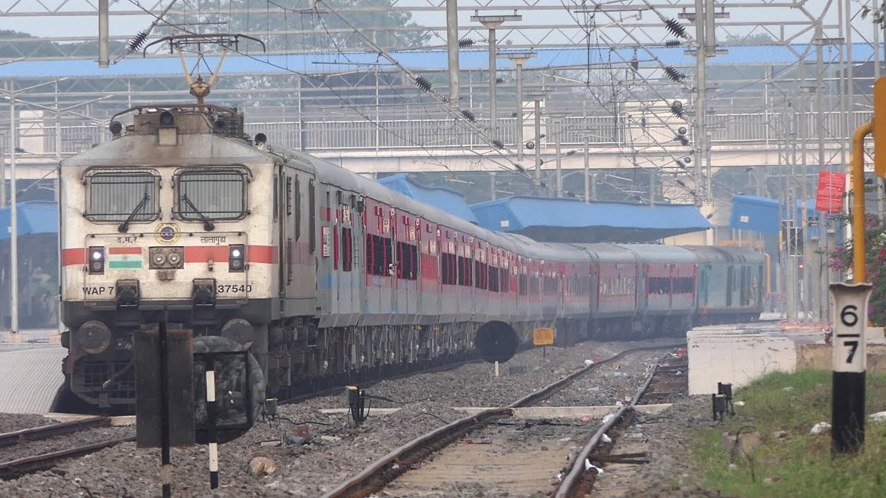 First LHB Run of KONDAVEEDU Express | Brand New LHB Coaches | Last ICF Run of KONDAVEEDU | I R