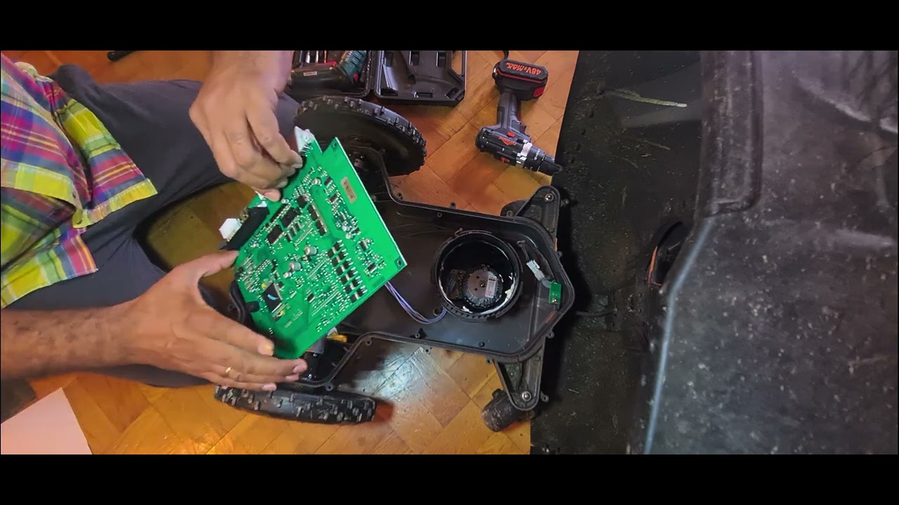 Husqvarna automower 230 gets a new motherboard #Zlatan gets a new brain