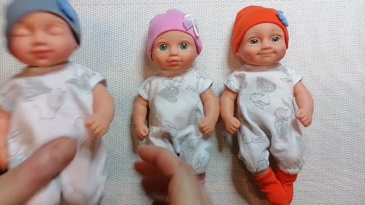Собрала всю серию пупсов Весна  Вспомнила о носочках