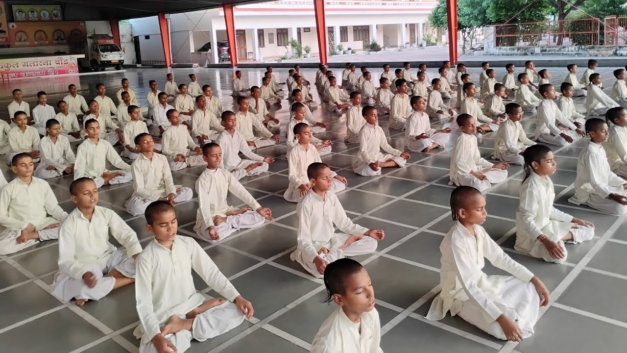 परिचय:- स्वामी आत्मानन्द वैदिक गुरुकुल, मलारना चौड़, सवाई माधोपुर, राजस्थान @AcharyaSomdevArya 