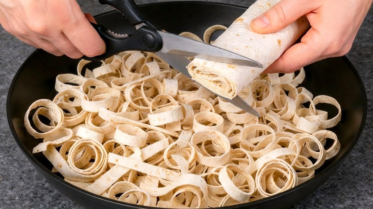 Gießen Sie einfach das Ei auf die Tortilla und das Ergebnis wird erstaunlich sein! Einfaches Rezept!