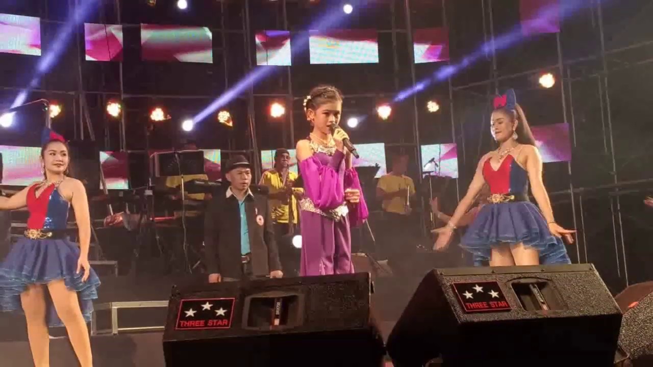 น้องป่านปานชีวา งานคอนเสิร์ตรำลึกยอดรัก สลักใจ 