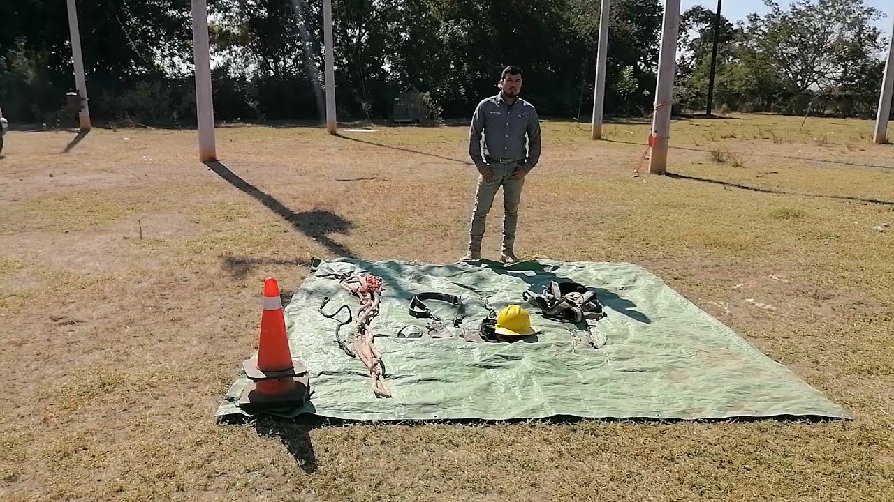 MANIOBRA DE ASCENSO Y DESCENSO DE POSTE CON USO DE MANEAS UNIVERSALES -CAMPO DE ENTRENAMIENTO CFE-⚡