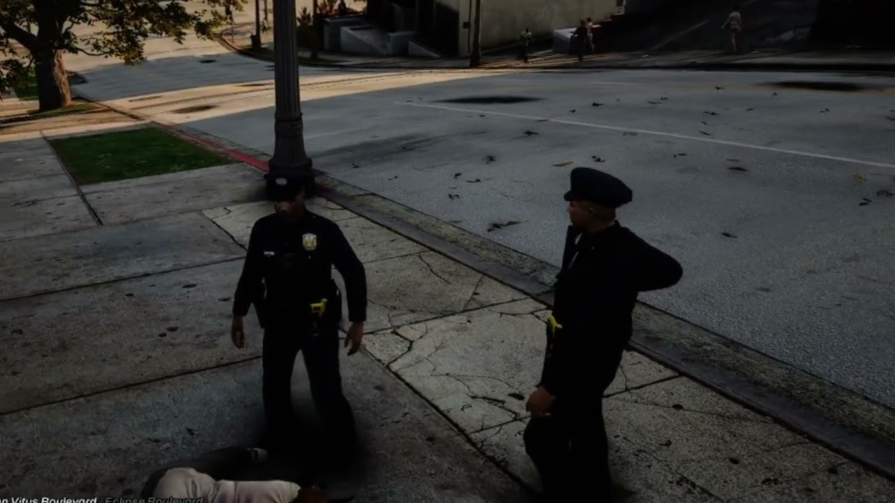TAVA ROUBANDO NA REGIAO E A POLICIA FOI ATRAS GTA