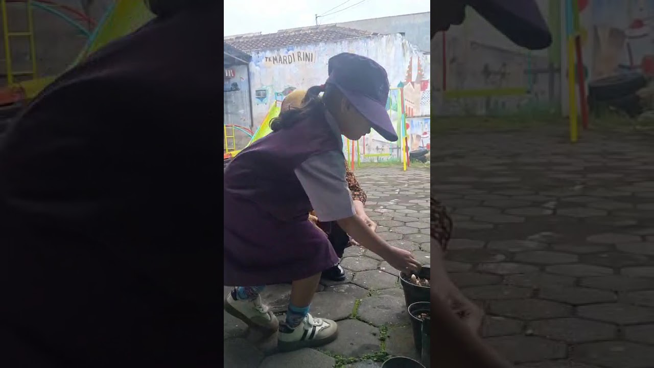 Pembelajaran menanam di TK Mardirini