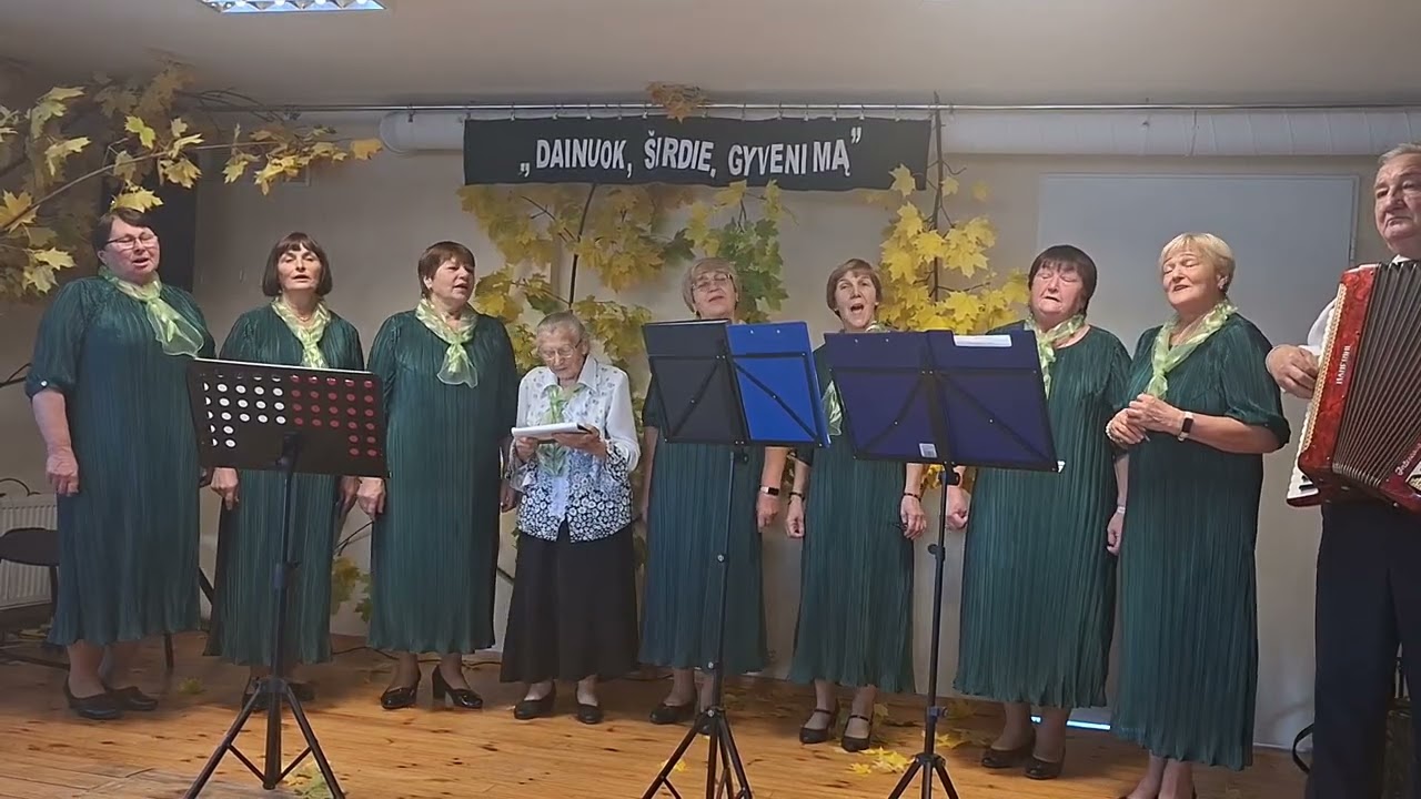 Romansų popietė Dusmenyse ,,Dainuok, širdie, gyvenimą