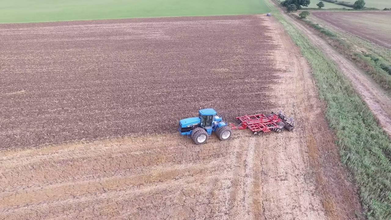 versatile/newholland cultivating