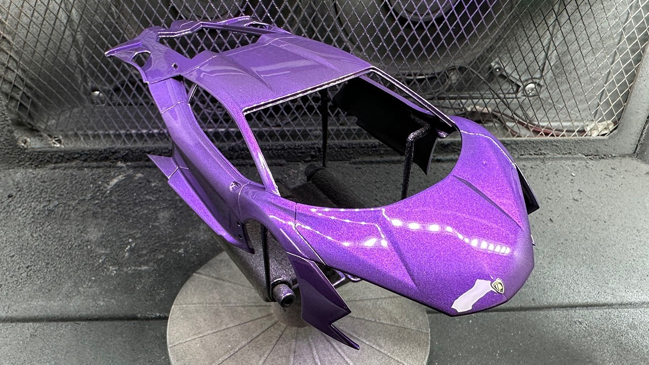 Revell: Lamborghini Revuelto Part 1: Paint