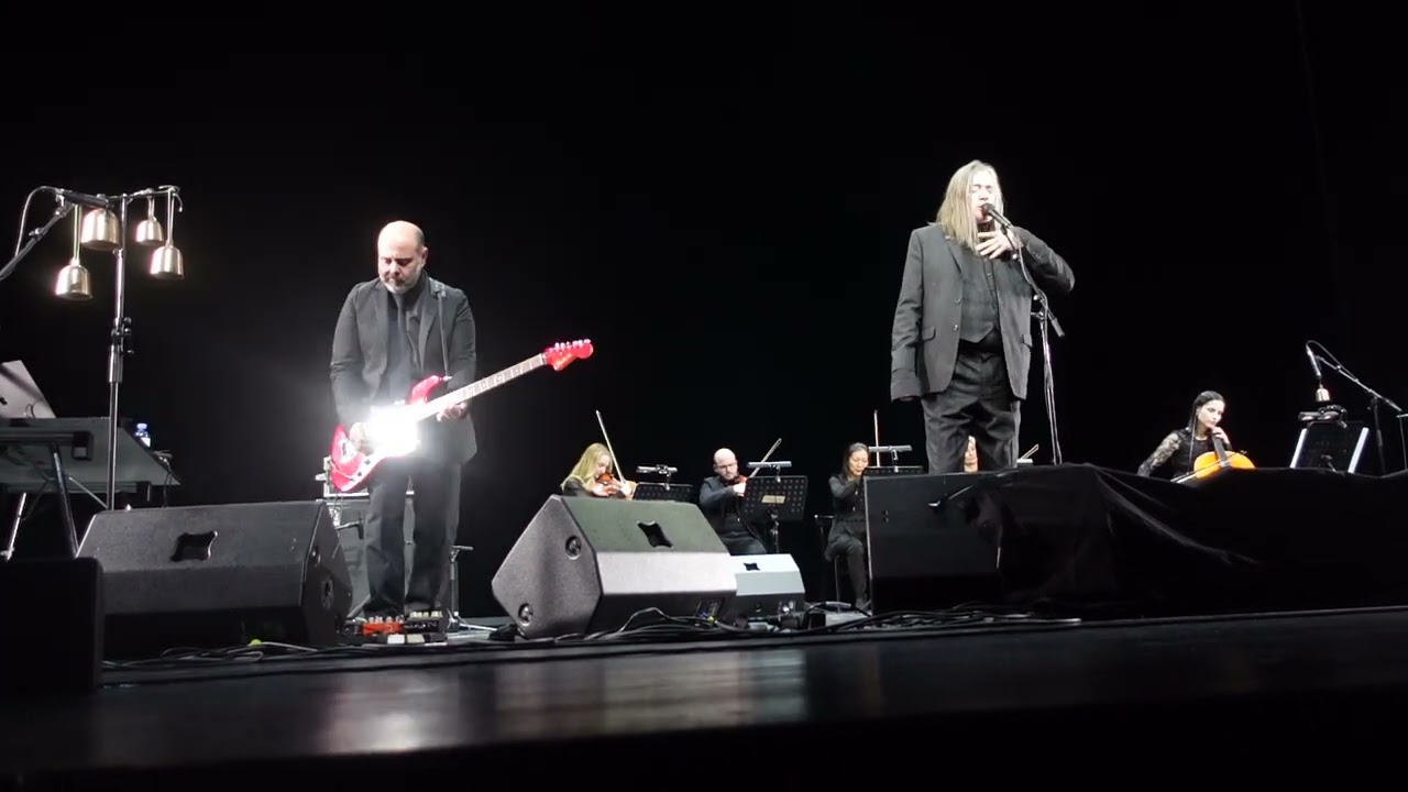Teho Teardo & Blixa Bargeld - A Quiet Life, live @ Volkstheater, Wien 04.12.2022