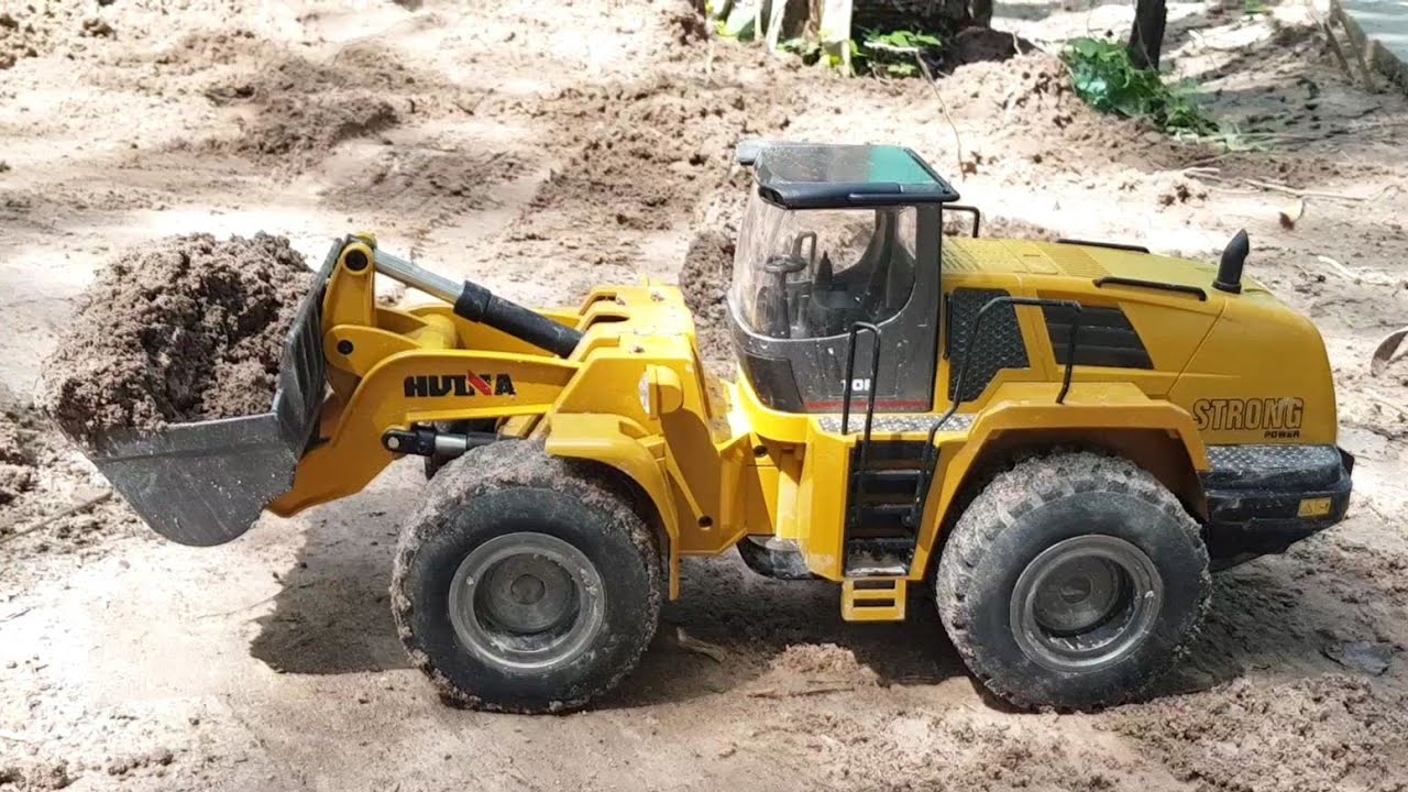 RC Dozer Huina 583 Review!
