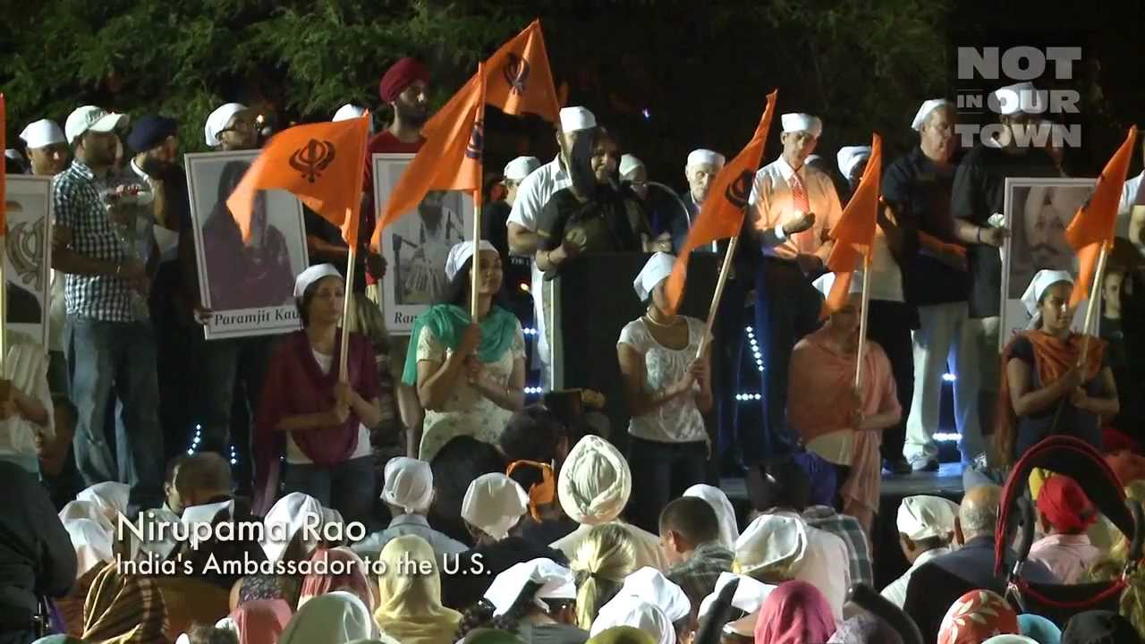 Oak Creek Gathers After Hate Crime Killings at the Sikh Temple of Wisconsin