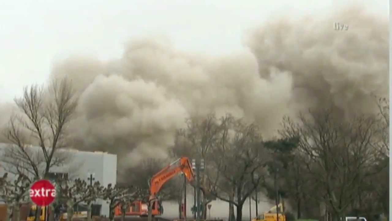 Sprengung Uniturm Frankfurt (02.02.2014)