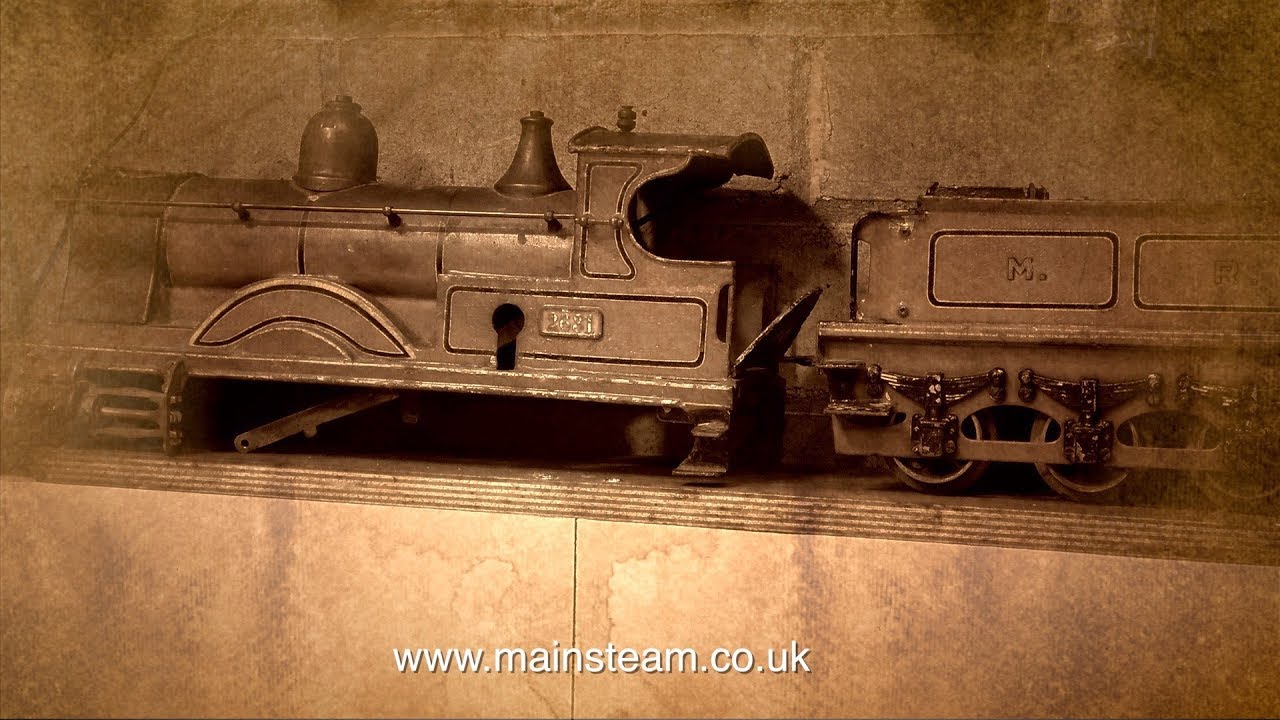 RESTORING A VINTAGE BING CLOCKWORK TRAIN - PART #1