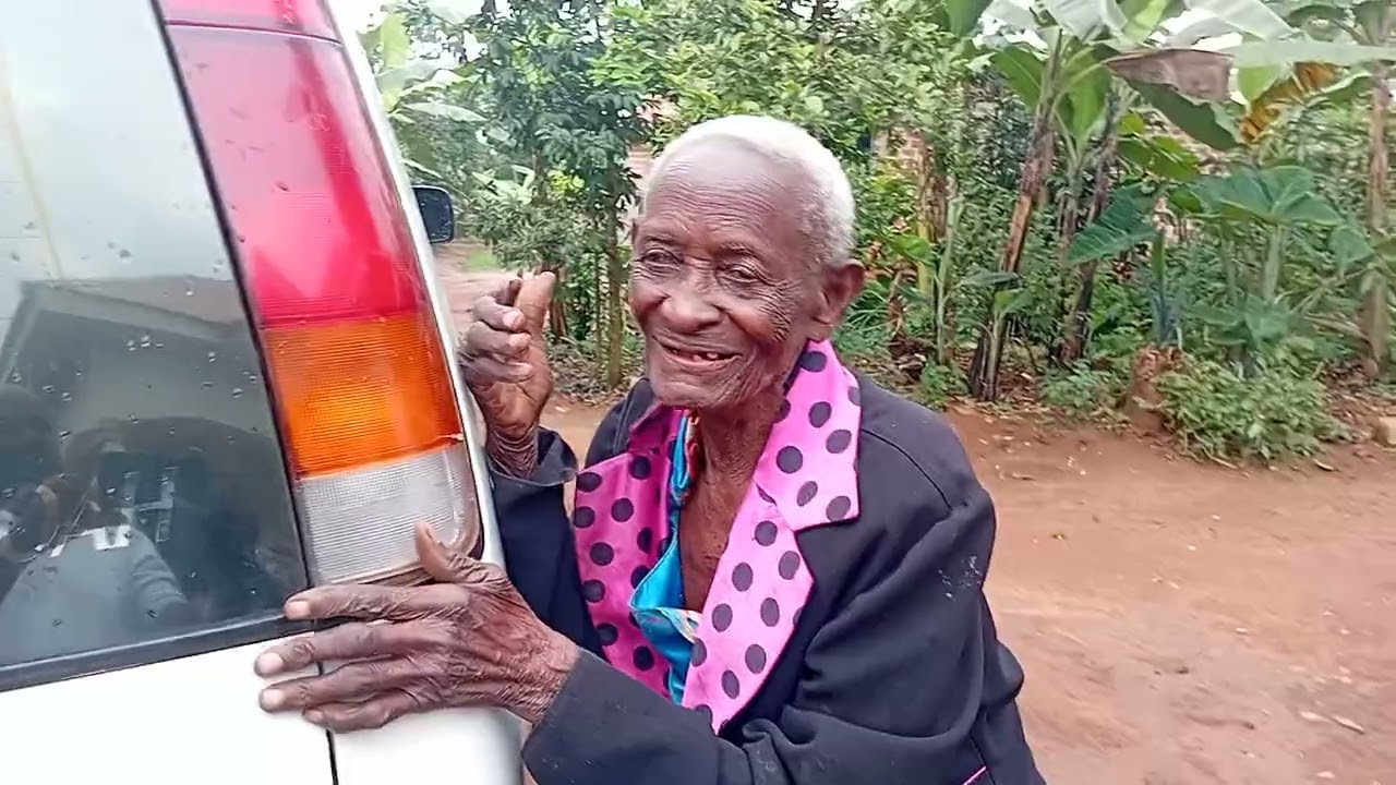 Omumbejja Mazzi myaka 100 nga takubwa mpiso