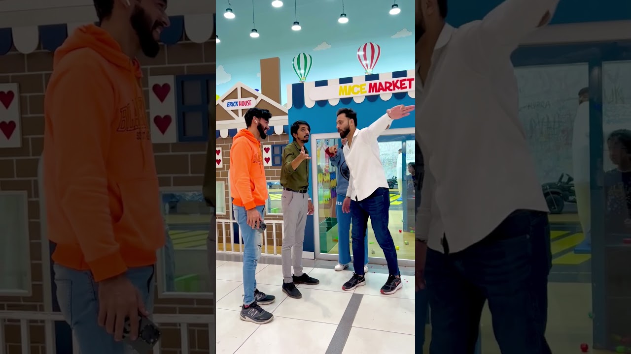 Girl voice prank public reaction 🤣 #rjprank #rjfunnyvideo  #girlvoicepranks #publiceprank