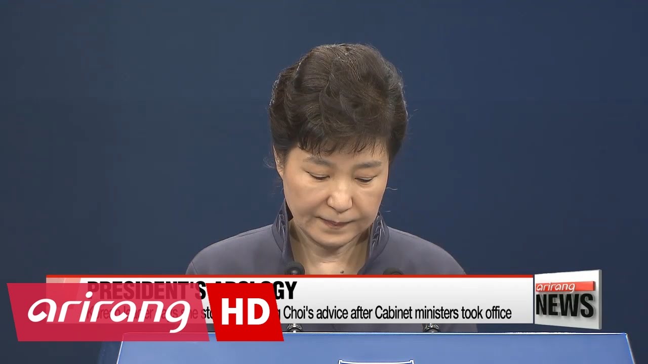 President Park apologizes for sharing documents with aide