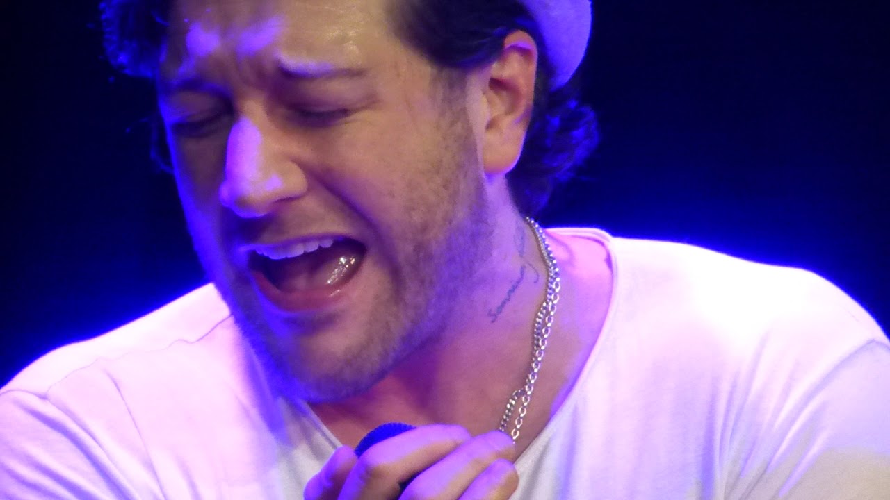 Matt Cardle - The First Time Ever I Saw Your Face - London Hippodrome - 20/12/2017