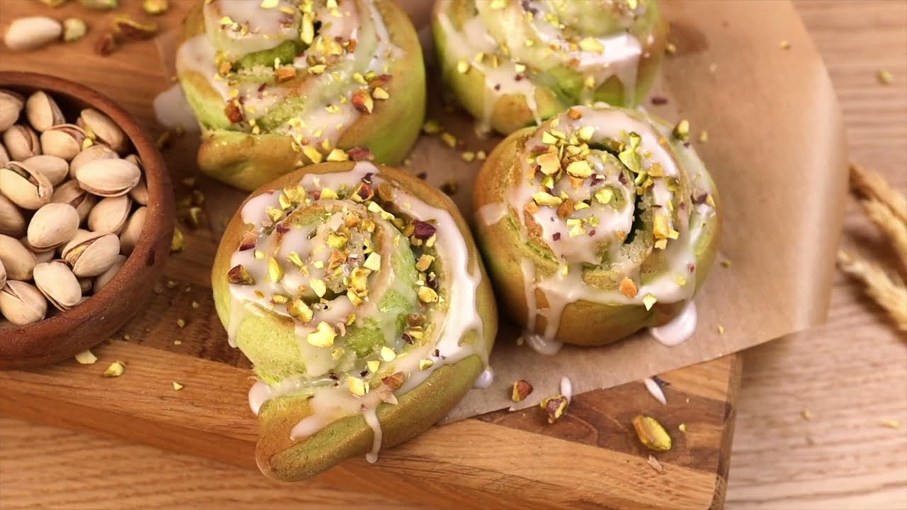 Dr.Oetker Pistacjanki – zakręcone i puszyste bułeczki z pistacjowym twistem | Przepis krok po kroku