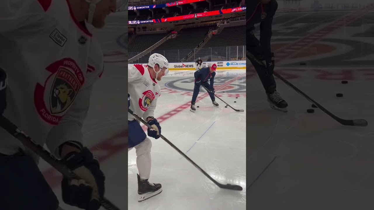 Look at that puck move! 🔥🏒 Schau dir diese Technik an!